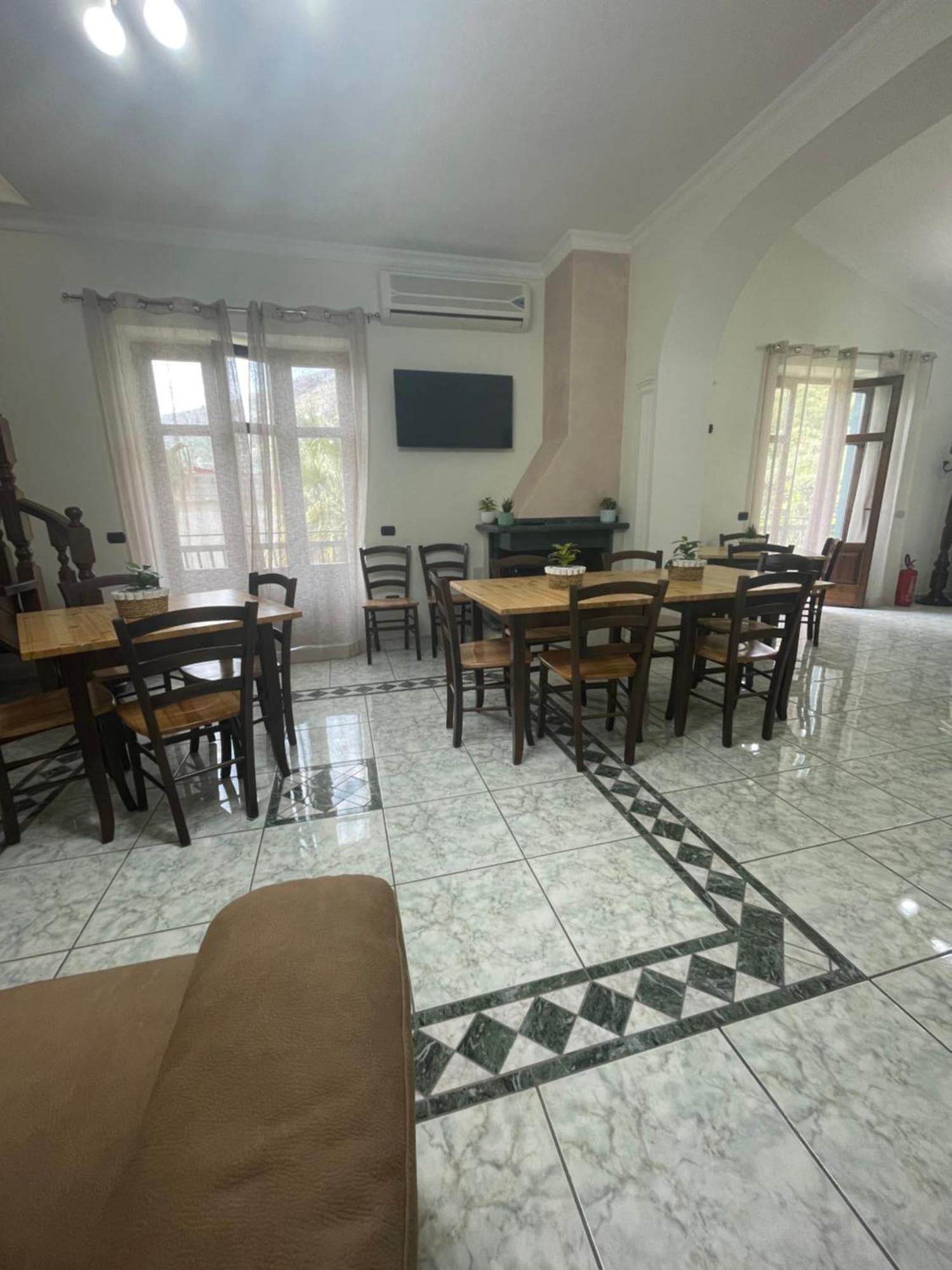 Villa Agata Forchia エクステリア 写真